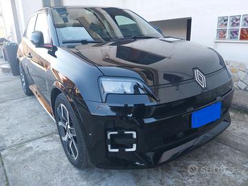 Renault 5 E-Tech Electric Iconic 150 cv - perfetta