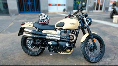 Triumph street scrambler