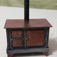 Stufa, cucina di metallo in miniatura 