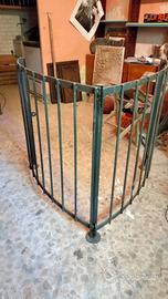 Cancelletto proteggi stufa artigianale in ferro 