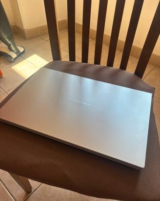 Notebook ASUS VivoBook 15 (X515MA)