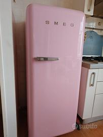Frigorifero vintage Smeg rosa