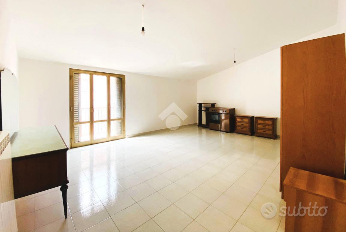 3 LOCALI A CETRARO - Vista 5