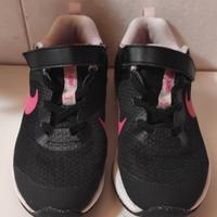 Nike Revolution bambina