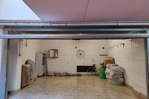 Ampio box doppio soppalcabile no agenzie