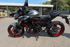 Kawasaki Z 650 SE 2024 - PARI A NUOVO