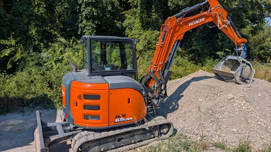 escavatore Hitachi 65ql 