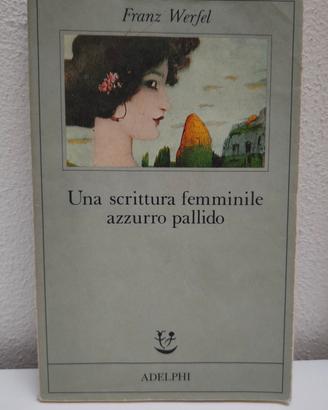 una scrittura femminile azzurro pallido 