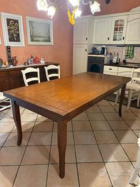 Tavolo in legno allungabile