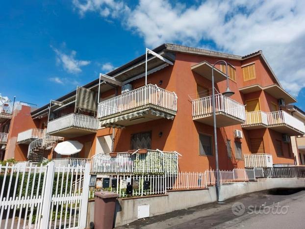 Stazzo scogliera:grazioso 2v in piccolo condominio