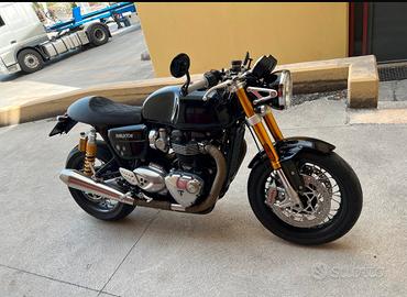 Triumph thruxton