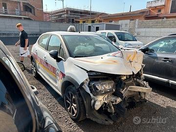 Citroen C3 2023 sinistrata incidentata