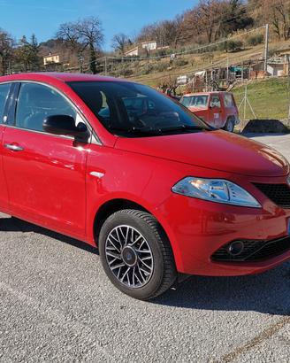 Lancia Ypsilon 0.9 TwinAir 85 CV 5 porte Metano Ec