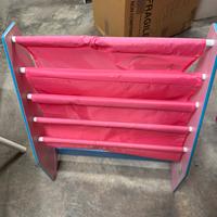 Scaffale per cameretta