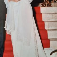 abito da sposa in pizzo francese con stola