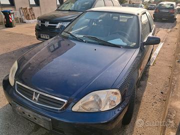 Honda Civic anno 2000 ricambi usati