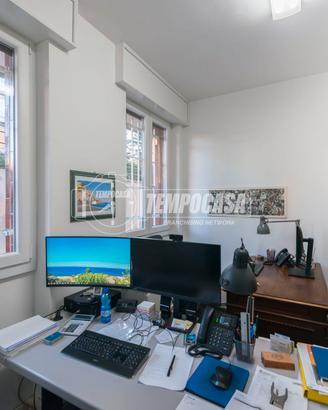 VENDITA UFFICIO IN ZONA BEN SERVITA