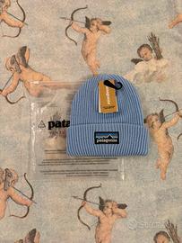 Cappello Patagonia celeste