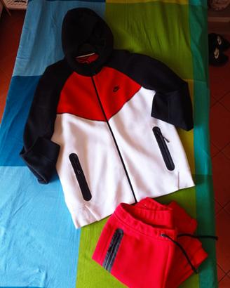 NIKE TUTA TECH