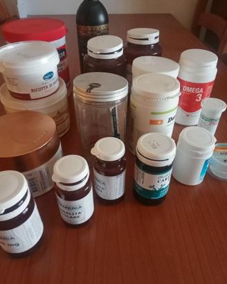 Barattoli di plastica