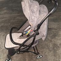 Passeggino richiudibile ultra leggero 