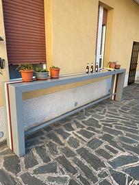 Tavolo lungo ideale per pizzerie, bar, taverne