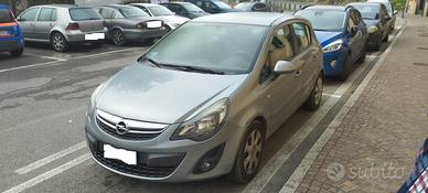 OPEL CORSA 2014 GPL neopatentati