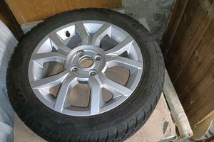 Cerchi in lega 15" VW Up con gomme invernali