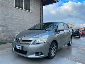 TOYOTA VERSO 2.0 D Luxury Pack 7 Posti