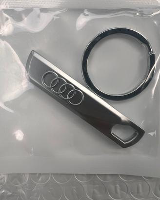 Portachiavi in acciaio satinato, Audi
