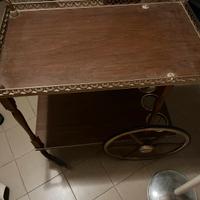 Mobiletto bar portavivande