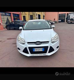 Ford focus berlina 1.6 benzina GPL