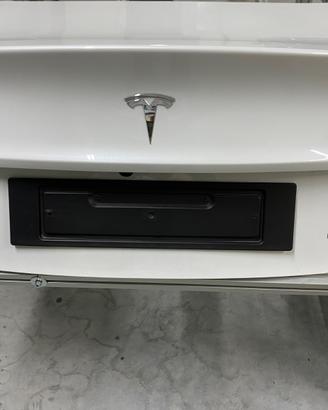 Pannelli carrozzeria tesla