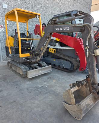miniescavatore volvo 