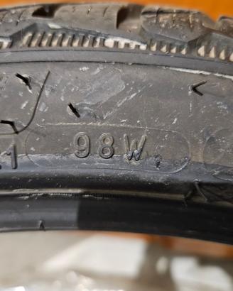 4 golme invernali Michelin Alpine 225/35 r21