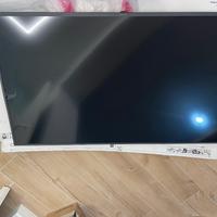 Tv funzionante con schermo rotto