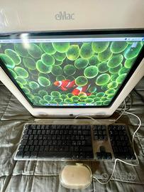 EMac Apple con tastiera originale e mouse