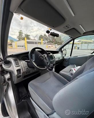 Opel vivaro