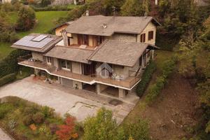 PORZIONE DI BIFAMILIARE A VESTONE