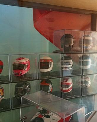 modelli caschi F1