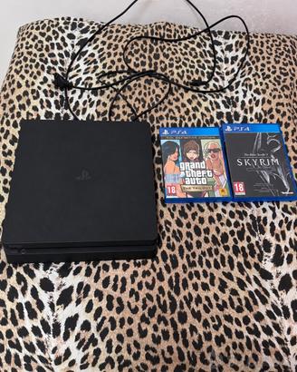 🎮 PlayStation 4 Slim nera + 2 giochi PS4