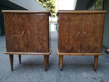 Coppia di comodini in legno Vintage anni '50 60