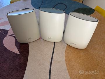 netgear orbi router + 2 satelliti RBR50V2/RBS50V2