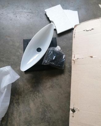 Lampada e porta dvd-cd