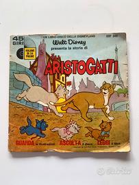 Libro storia + Vinile 45 giri gli aristogatti