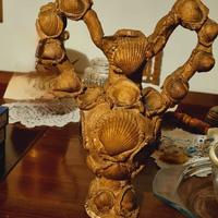 scultura decorativa con conchiglie