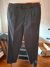 Completo giacca e pantalone grigi