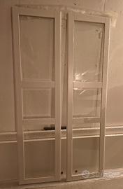 armadio vetrina IKEA PAX con ante a vetro TYSSEDAL