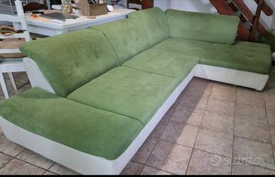 Divano verde brillante