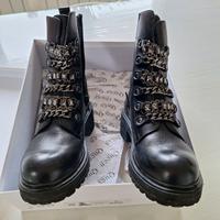 Anfibi Queen Helena taglia 36